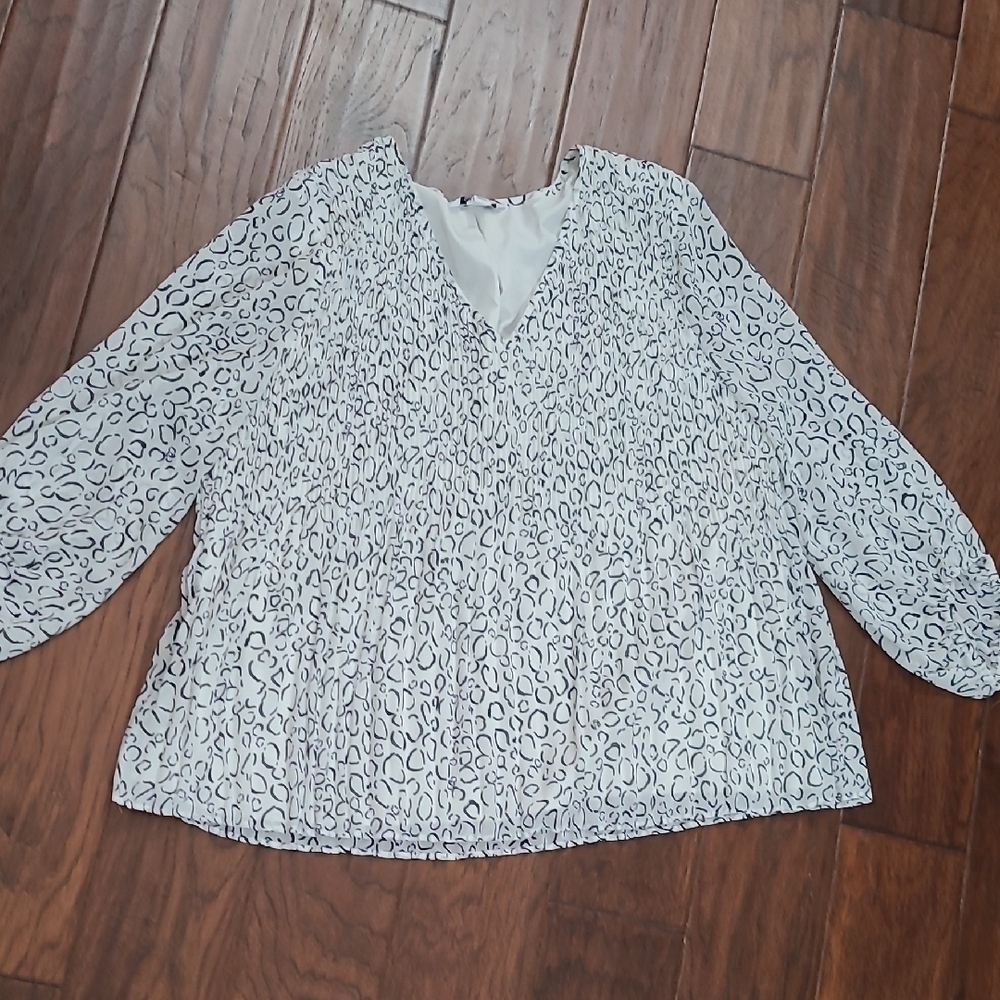 Nine West Black & White Abstract Polka-dot Pleated Blouse size XL
